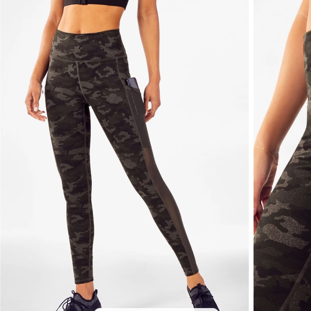 Fabletics On the Go PowerHold High-Waisted Legging XS 4 Charcoal Camo Green Gray